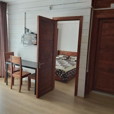 Hotel Mgzavrebi Bakuriani Exteriör bild