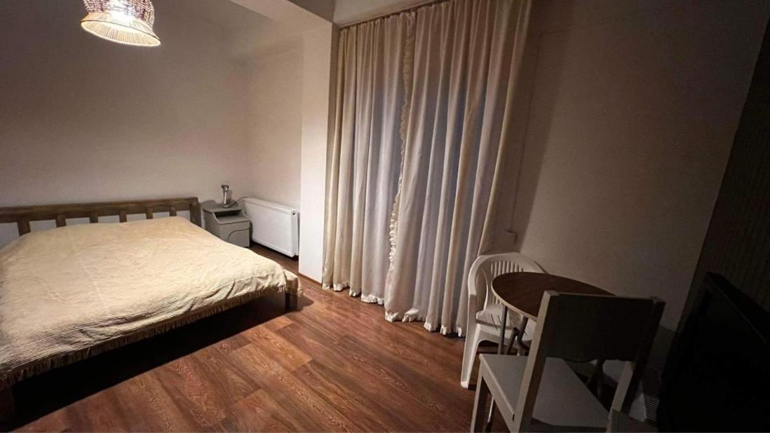 Hotel Mgzavrebi Bakuriani Exteriör bild