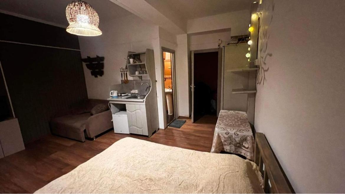 Hotel Mgzavrebi Bakuriani Exteriör bild
