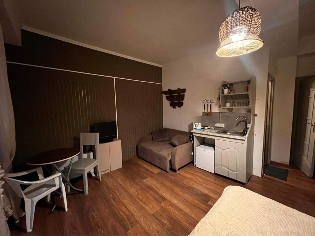 Hotel Mgzavrebi Bakuriani Exteriör bild