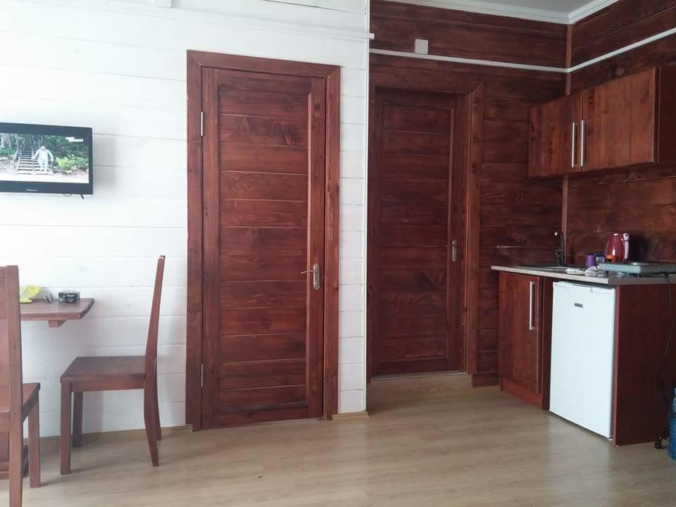 Hotel Mgzavrebi Bakuriani Exteriör bild